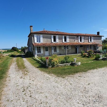 Grande Maison Avec Jardin, Animaux,Au Calme Yviers Bagian luar foto