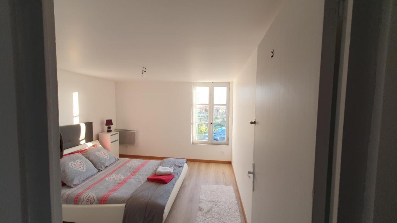 Grande Maison Avec Jardin, Animaux,Au Calme Yviers Bagian luar foto