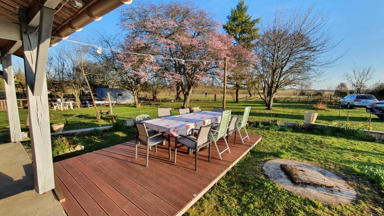 Grande Maison Avec Jardin, Animaux,Au Calme Yviers Bagian luar foto
